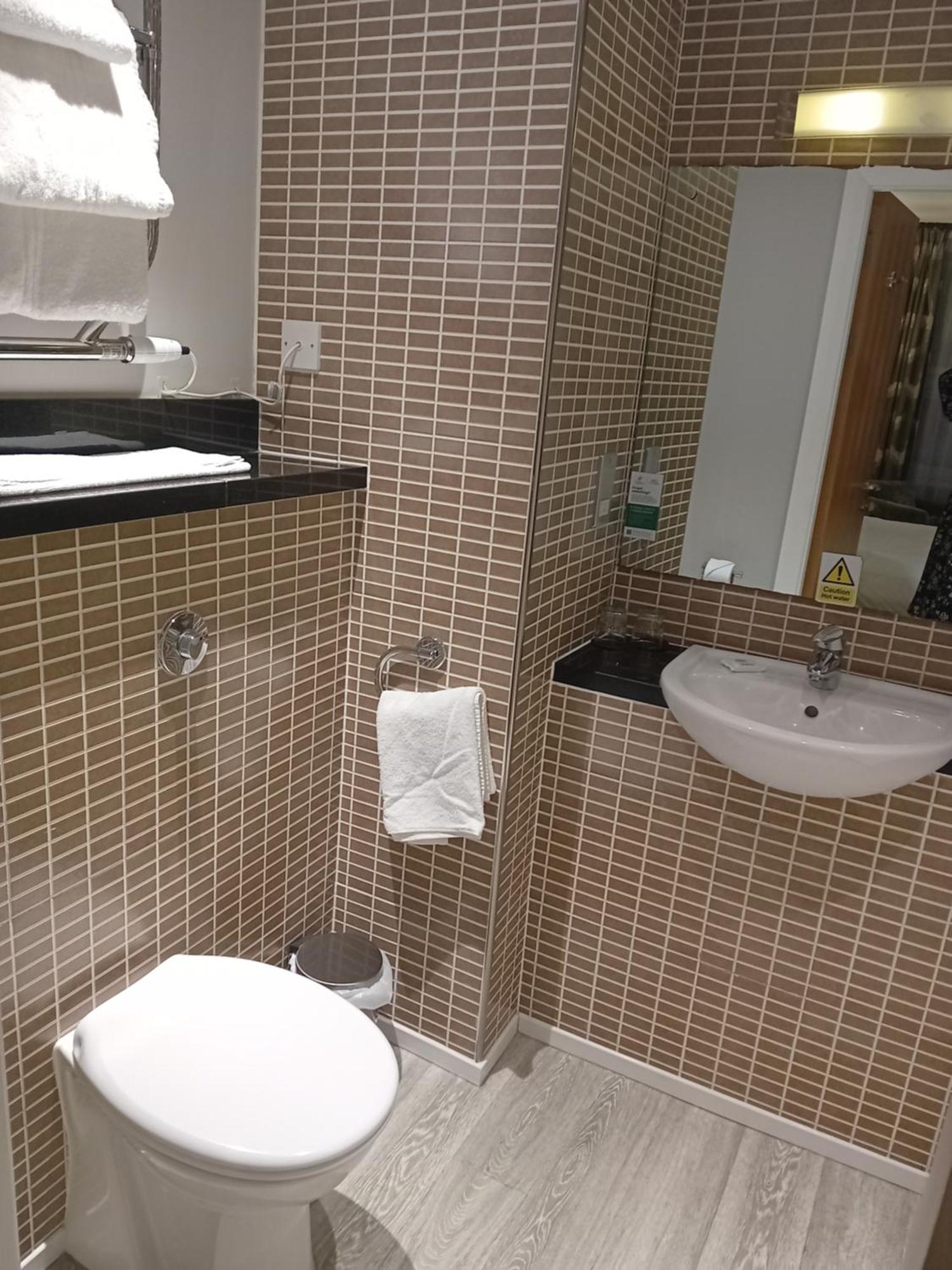 Holiday Inn Dumfries By Ihg Zewnętrze zdjęcie